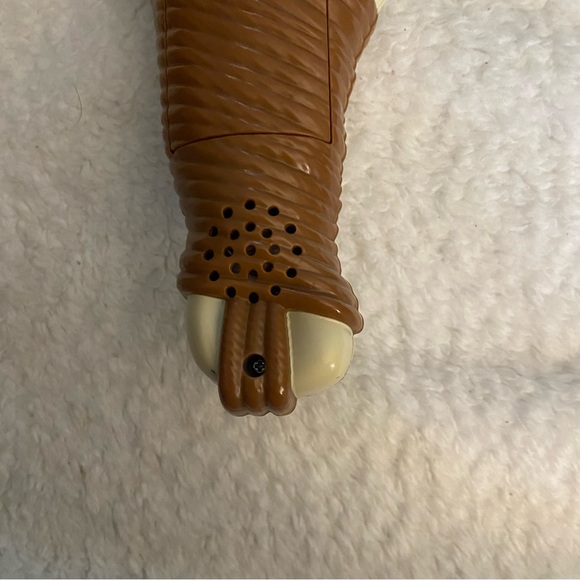 Disney Moana Maui’s Magical Fish Hook Lights Sounds Sword Jakks Pacific Toy 20" - Picture 4 of 6